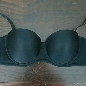 Essential Bodywear strapless bra